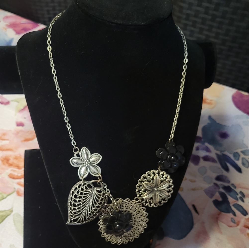 Necklace - Picture 2 of 2
